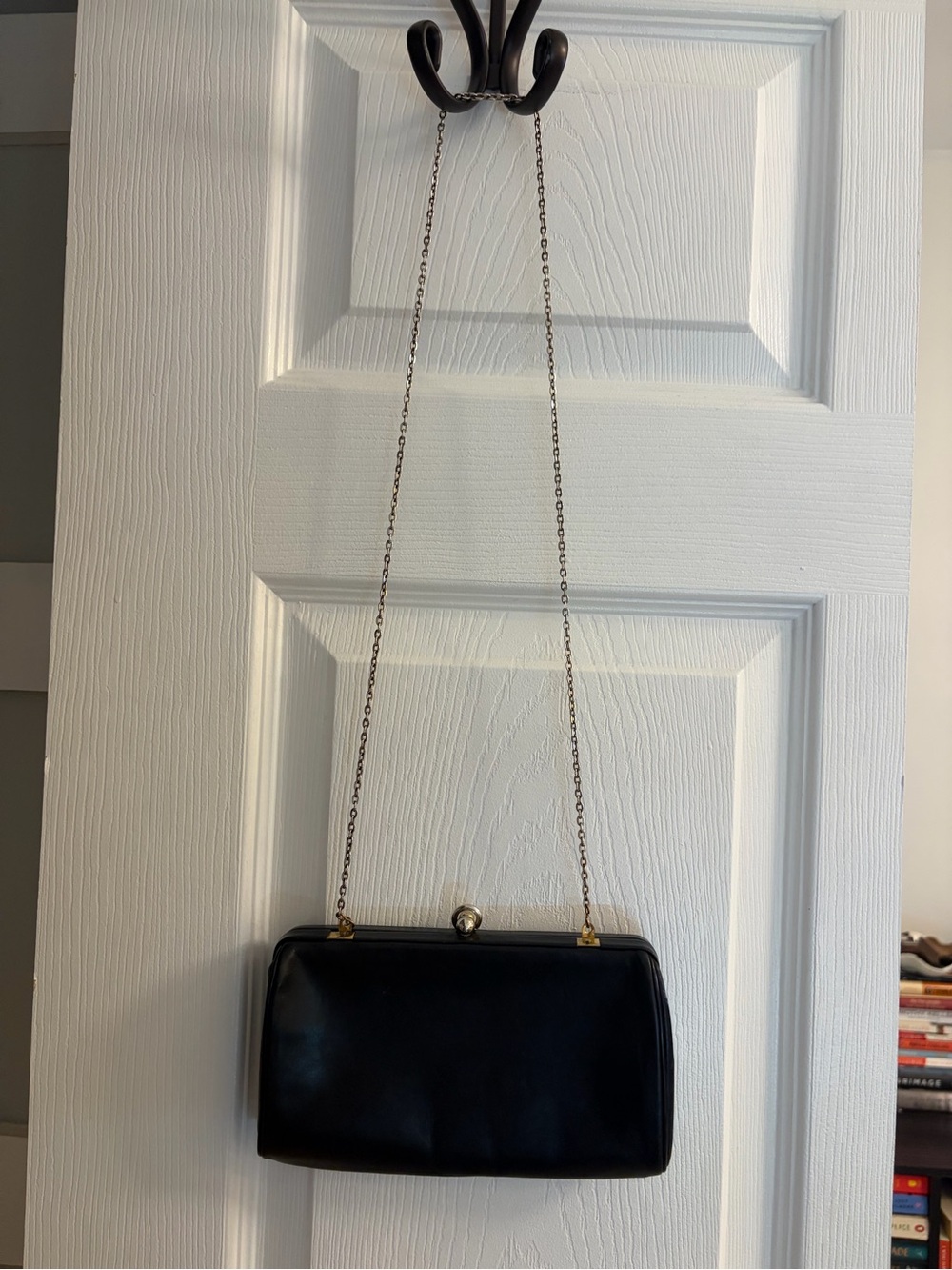 Classic Black Leather Evening Shoulder Bag with Chain